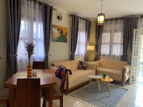 The Cozy Retreat, Warm & Inviting
