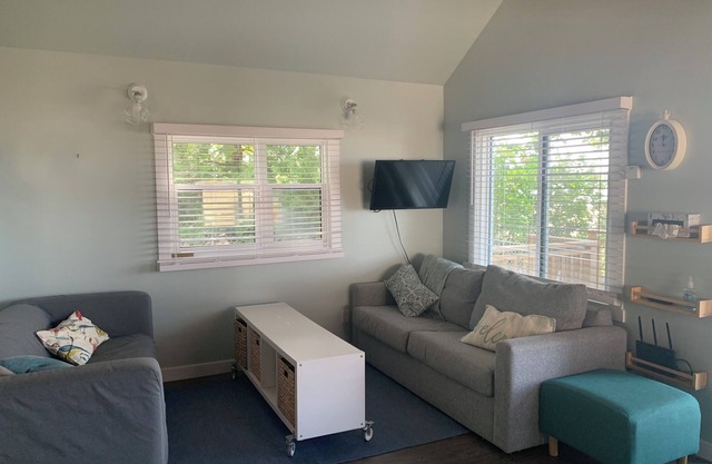 The Cozy Westmeath 4 Season Cottage