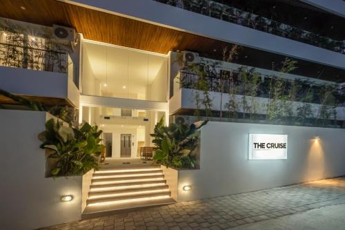 The Cruise Berawa Resort