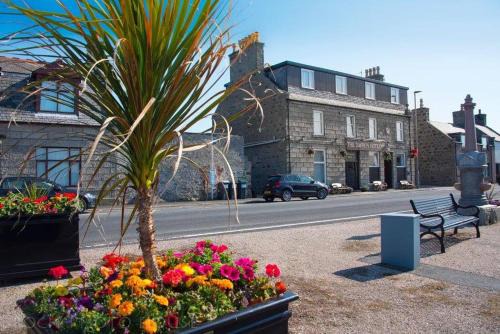 The Davron Hotel 