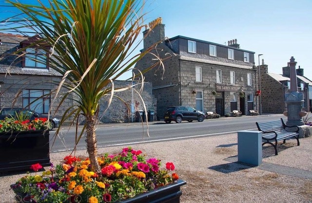 The Davron Hotel