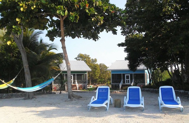 The Dolphin House - A Serenity Beach Cottage