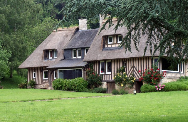 The Domaine des Herbes, 5 km from Deauville and Trouville, 12km from Honfleur