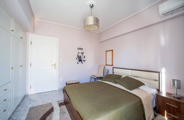 The Down town home, a spacious apartment close to all recreational places