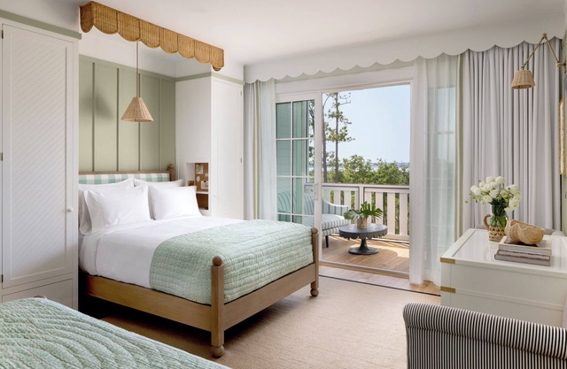 The Dunlin Auberge Collection