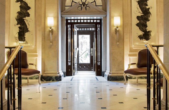 The Eliot Suite Hotel