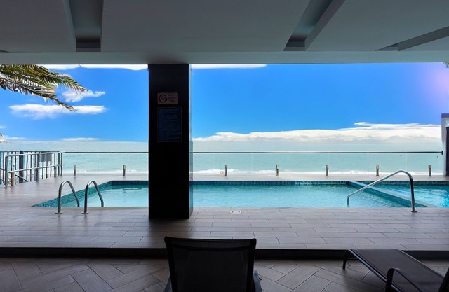 The Farallon Beach Condo by Acomodo