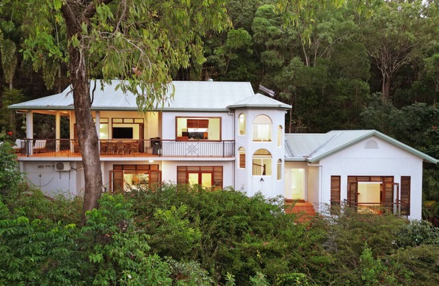 The Ferns Villa Serene Retreat with Ocean Views
