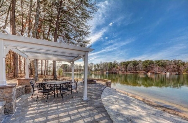 The Gables At Lake Anna- Great Waterfront Home, Public Side, Private Sandy Beach
