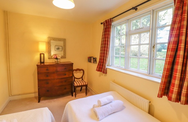 The Garden Flat at Holbecks House, HADLEIGH