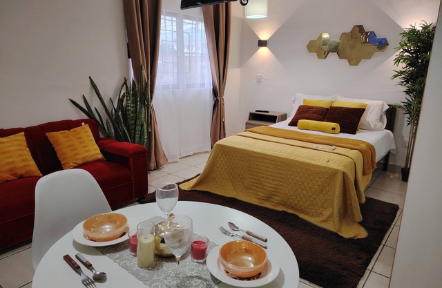 THE GUEST HOUSE