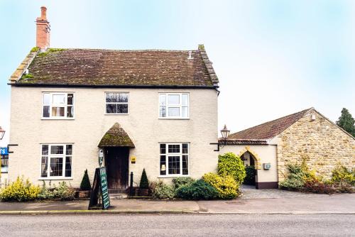 The Moon Inn Country Lodge 