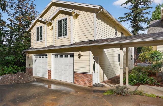 The Hideaway Retreat, Two Kitchens, Near Golf