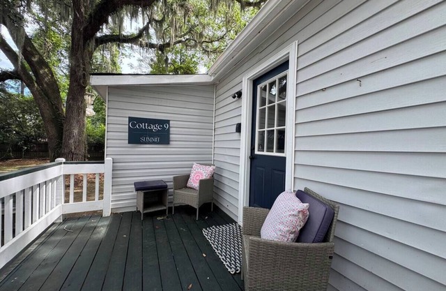 The Idle Oak - Sleeps 4 - Central Location!