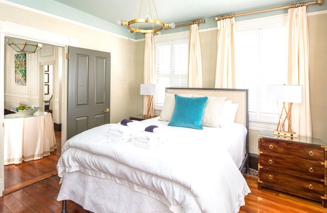 The Inns at 154 Spring Street – 1 BR / 1 BA