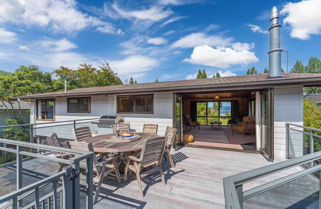 The Kinloch Lake House
