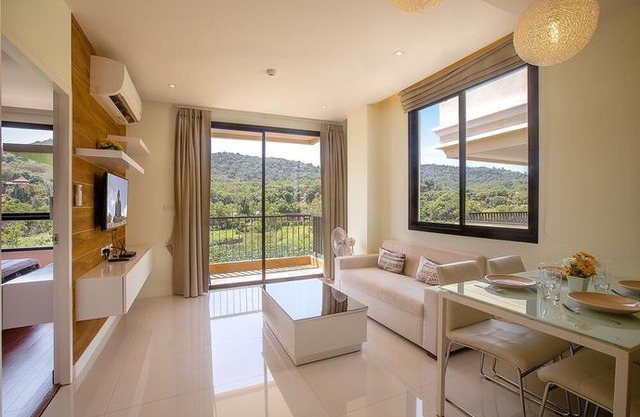 The Lago 72