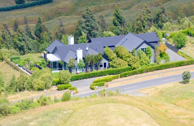 The Lakeview 