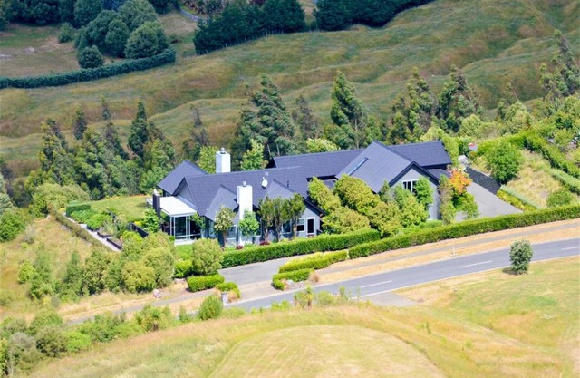 The Lakeview House