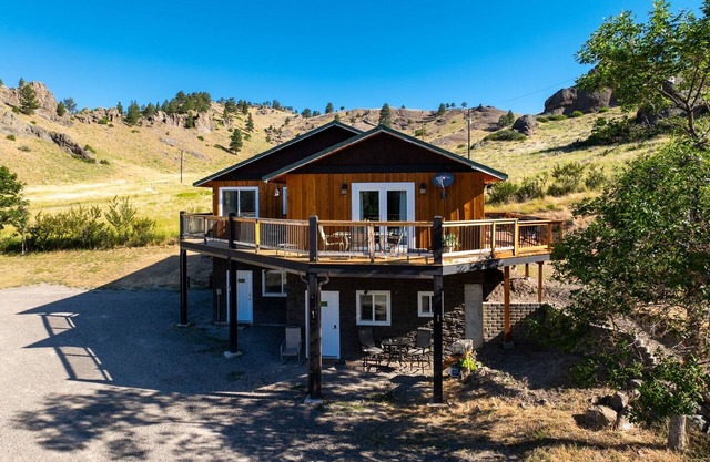 The Lodge at Prewett Creek, near Missouri River!