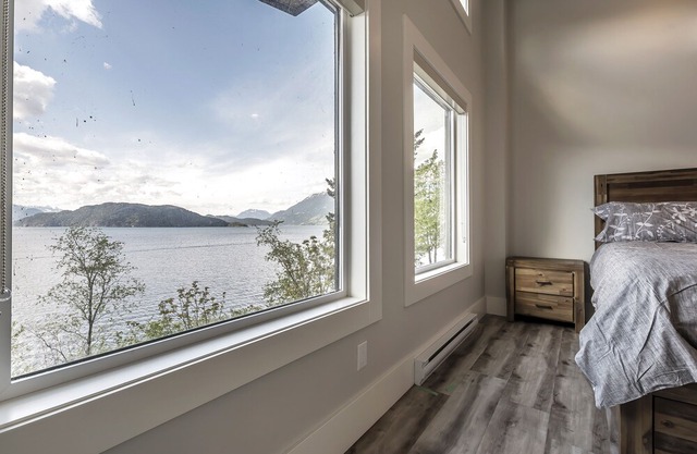 "The Lodge on Harrison Lake" (Suite #2)