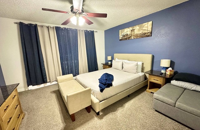 *The Lovely Place* Stunning 3BR 1.5 BA Sleeps 7. Private driveway RV parking.