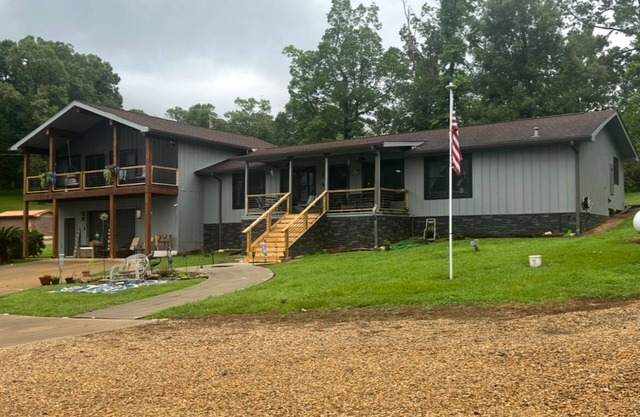 The Lure Camp, S. Toledo Bend. Secluded Cove, Boat ramp on property sleeps 6.