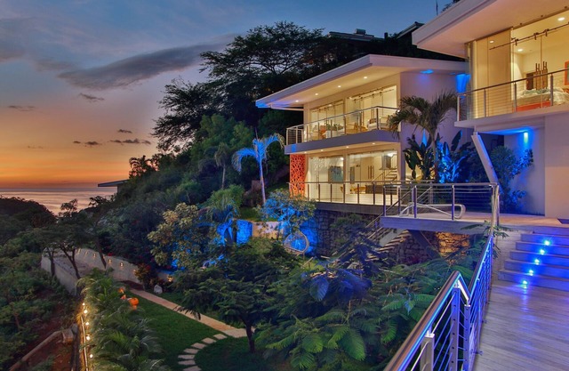 The Malinche Palace luxury villa with the stunning ocean view,close to the beach