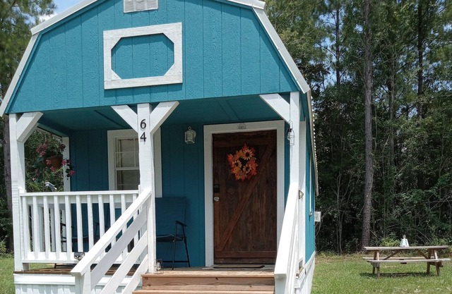The Meadow View Tiny House - Quiet & Private, Close to Town