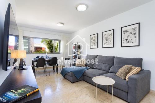 The Mills Santa Cruz, by Nivariahost