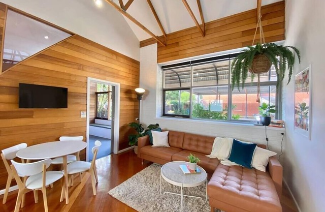 The Morrison Stables- Walking distance to the Geelong CBD