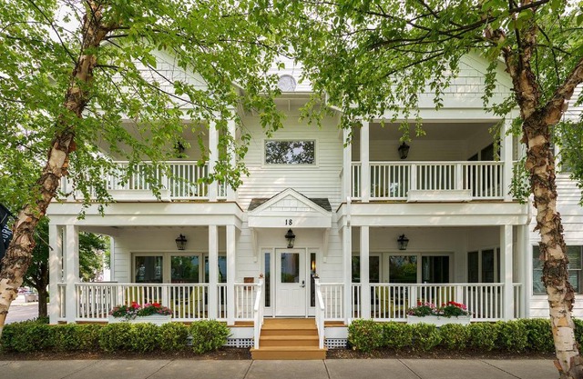 The Neighborhood Hotel New Buffalo