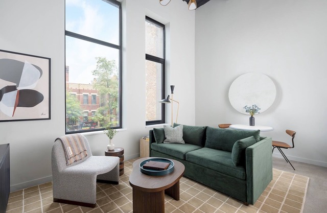 The Neighborhood Hotel - Little Italy One Bedroom w/Balcony
