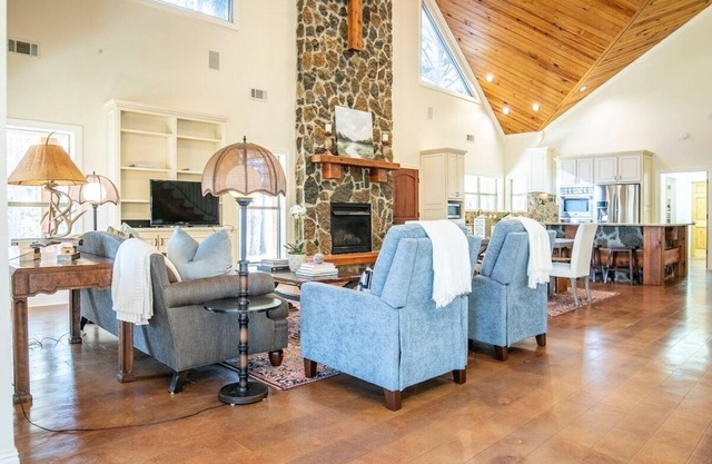 The O Stone, Discounted rate for S. Carolina game!