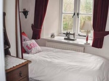 The Old Inn Cottage Exmoor, WHEDDON CROSS