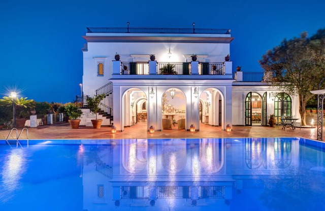 The Palace - Villa Escondida