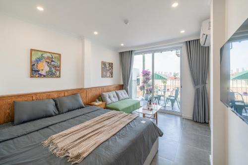 The Pearl River Hanoi-Stylish Loft with Rooftop Pool & Elevator-Near Old Quarter