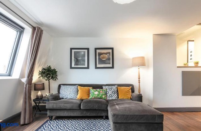 The Penthouse, Albion Mews