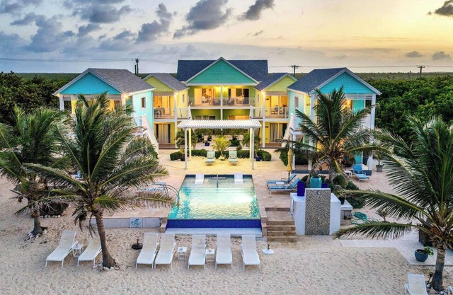 The Penthouse at The Cottages 2BR Oceanfront LUXE Condo