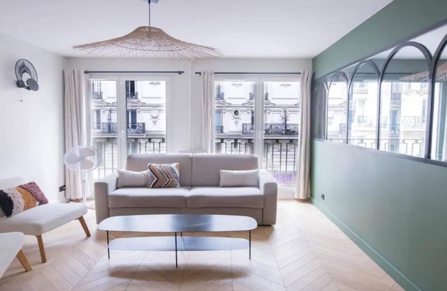 The Perfect Haven for a group of 10 near Invalides!