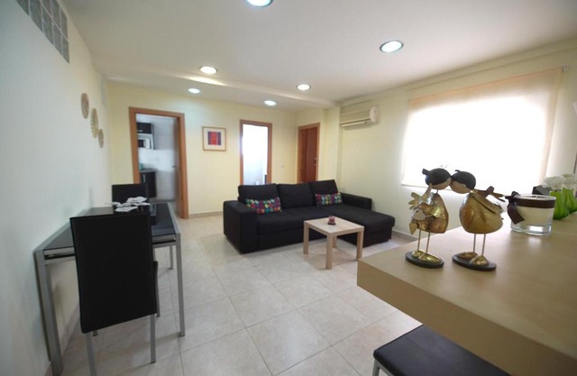 THE PHOTOGRAFIC FLAT