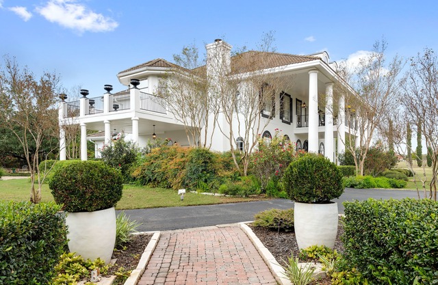 The Plantation House Boutique Inn