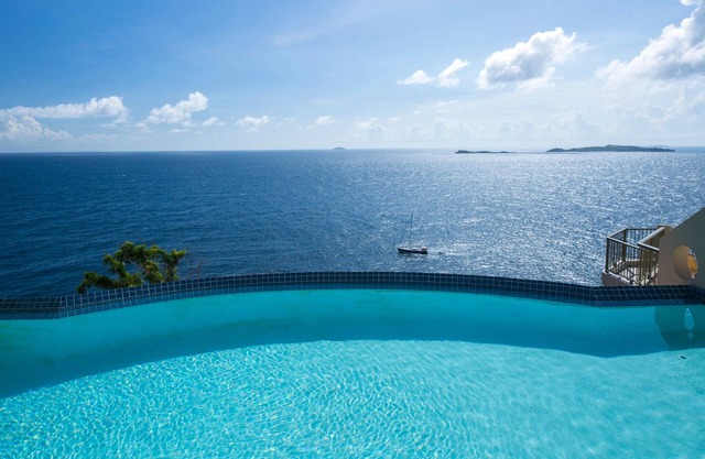 THE POINT - Amazing Luxury Home, Breathtaking Views!