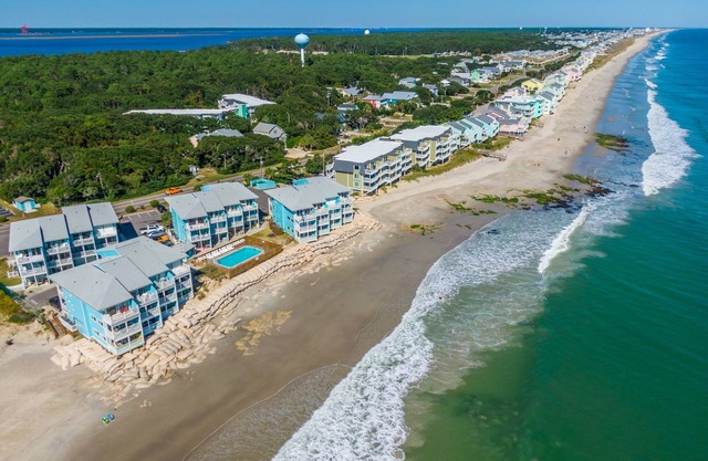 The Riggings H2-Kure Beach | Oceanfront + Pool