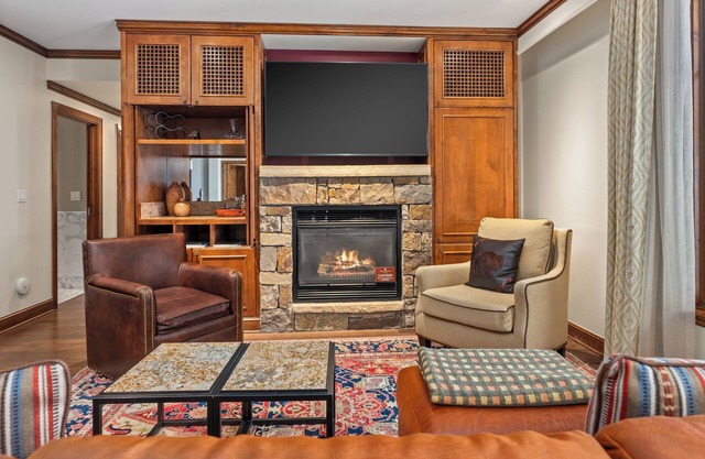 The Ritz-Carlton Club | Two-Bedroom WR Residence 2410, Ski-in & Ski-out Resort in Aspen Highlands