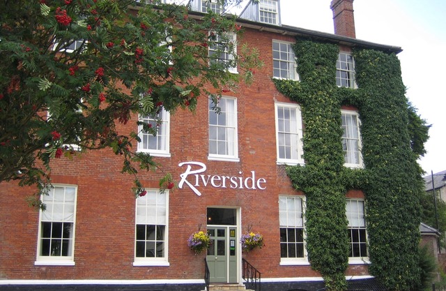 The Riverside House Hotel