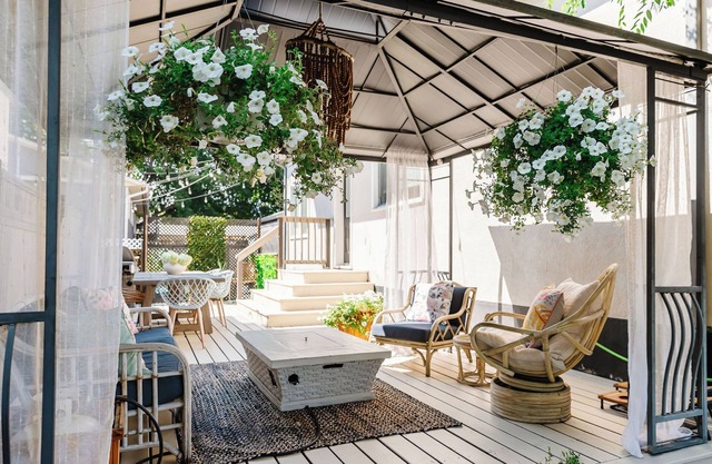 The Royal Boheme Gorgeous Bungalow with a Backyard Deck
