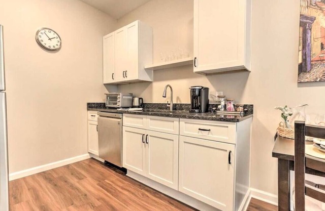 The Royal Loft, Modern 1 Bedroom, Front Royal, VA