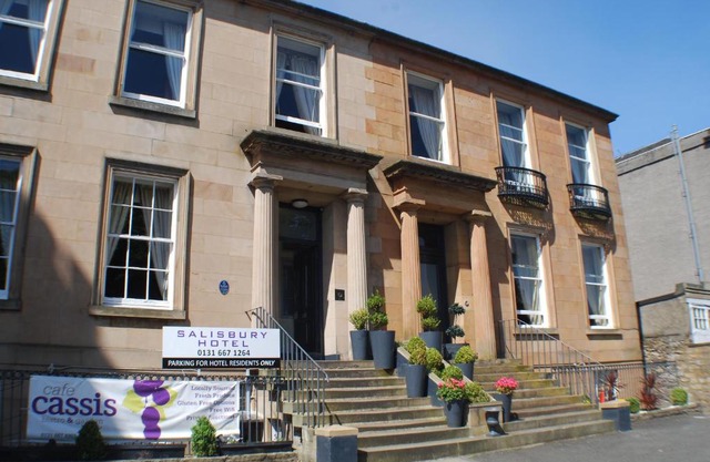 The Salisbury Hotel 
