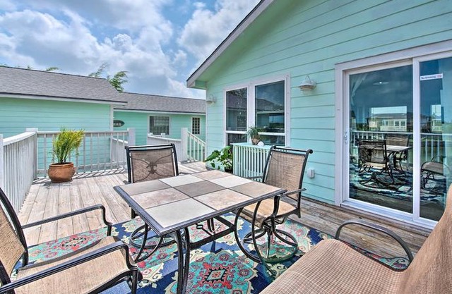 The Salty Lime 2 Waterfront Getaway with Deck and Dock